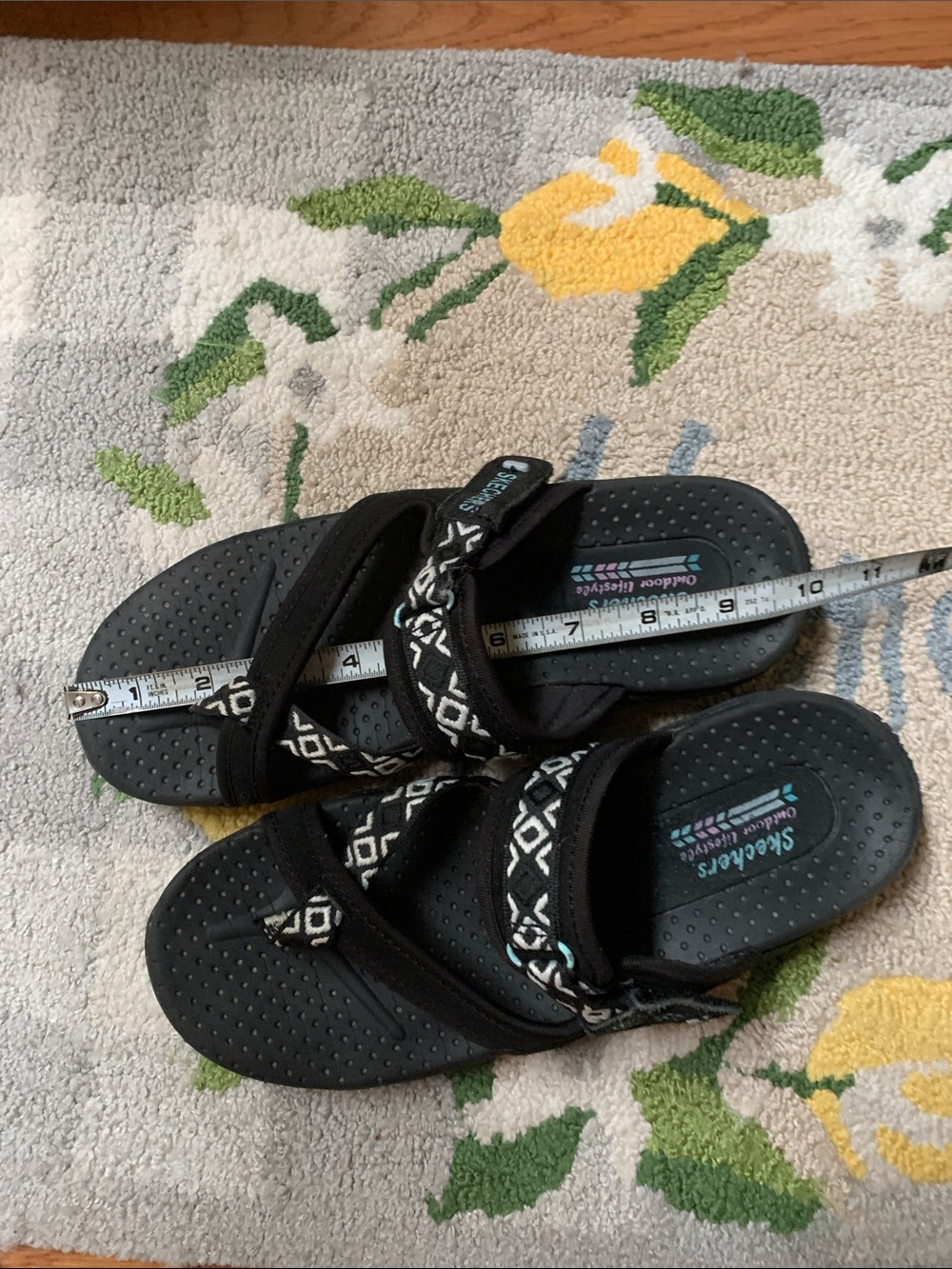 Skechers Black Sandals with White Geometric Straps - Picture 4 of 4